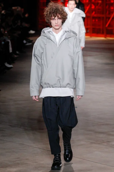 Look 5